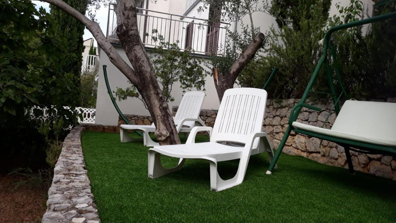 Mt Villa *